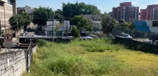 Terreno / Lote / Condomínio para venda ou aluguel, 900m² no Morumbi, São Paulo