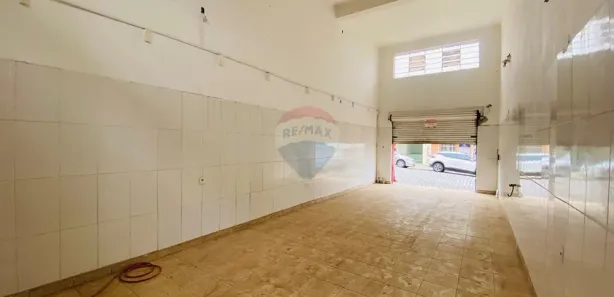 Loja / Salão / Ponto Comercial para alugar, 61m² no Centro, Atibaia