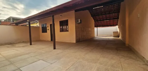 Casa com 2 Quartos à venda, 300m² no Vila Camarim, Queimados