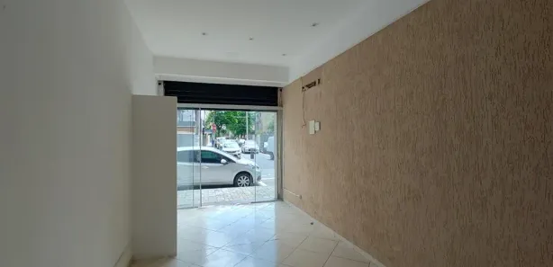 Loja / Salão / Ponto Comercial à venda, 51m² no Aterrado, Volta Redonda