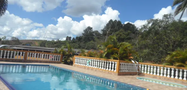 Fazenda / Sítio / Chácara com 4 Quartos à venda, 2000m² no Ibiúna, Ibiúna