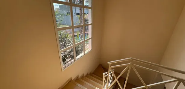 Sobrado com 4 Quartos para alugar, 450m² no Jardim União, Cambé