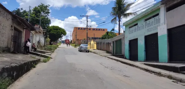 Loja / Salão / Ponto Comercial à venda, 360m² no Novo Retiro, Esmeraldas