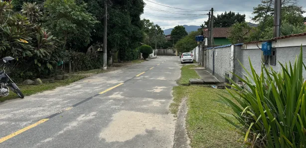 Casa com 2 Quartos para venda ou aluguel, 440m² no Centro, Guapimirim