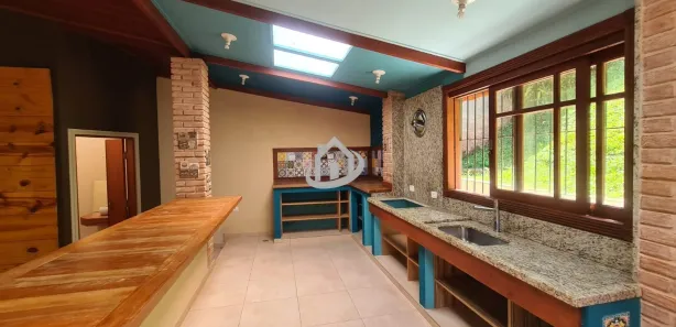 Fazenda / Sítio / Chácara com 2 Quartos à venda, 237m² no Itaquaciara, Itapecerica da Serra