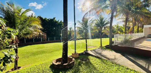 Fazenda / Sítio / Chácara com 3 Quartos para alugar, 450m² no Jardim Colibri, Marília