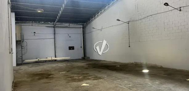 Galpão / Depósito / Armazém para alugar, 850m² no Chácara da Galega, Pindamonhangaba