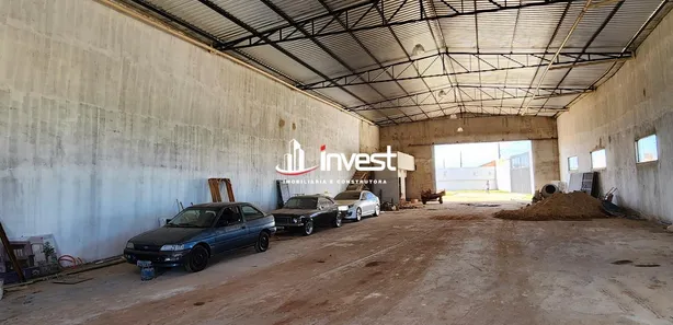 Galpão / Depósito / Armazém à venda, 1200m² no Parque das Laranjeiras, Uberaba