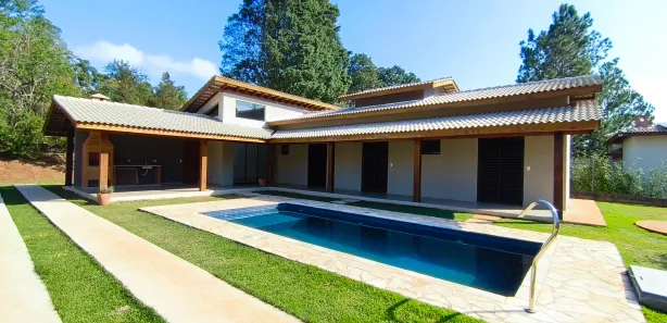 Casa de Condomínio com 3 Quartos à venda, 165m² no Curral, Ibiúna