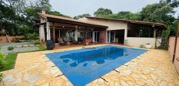 Fazenda / Sítio / Chácara com 4 Quartos à venda, 250m² no , Ibiúna