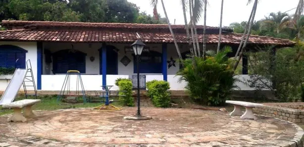 Fazenda / Sítio / Chácara com 3 Quartos à venda, 250m² no Bom Destino, Santa Luzia