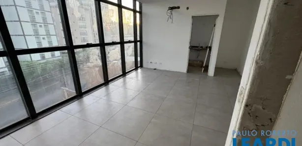 Loja / Salão / Ponto Comercial à venda, 1753m² no Atibaia Jardim, Atibaia