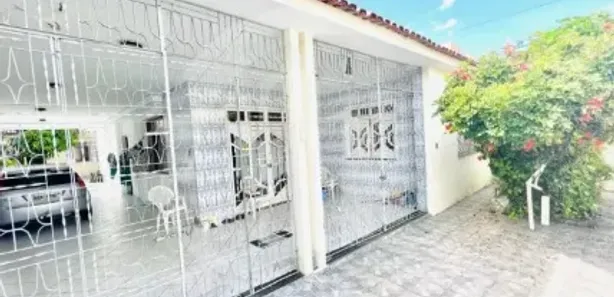 Casa com 4 Quartos à venda, 300m² no Pereira Lobo, Aracaju