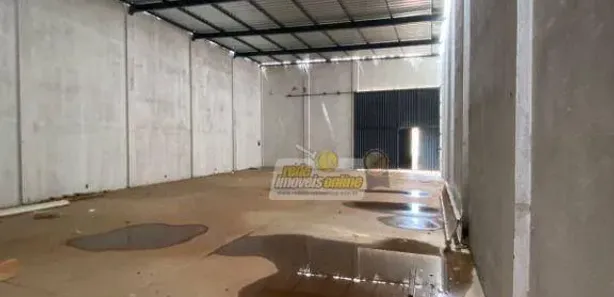Galpão / Depósito / Armazém à venda, 180m² no Jardim Espanha, Uberaba
