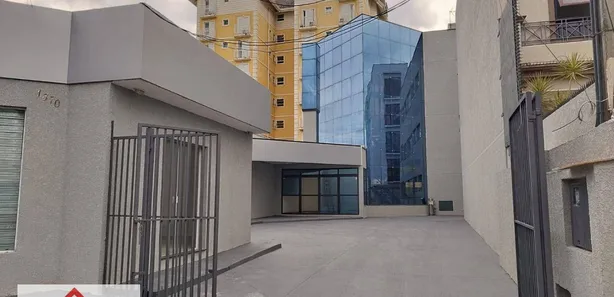 Prédio Inteiro para venda ou aluguel, 715m² no Atibaia Jardim, Atibaia