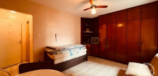 Kitnet para alugar, 40m² no Gonzaga, Santos