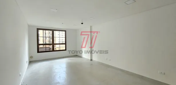 Conjunto Comercial / Sala para alugar, 36m² no Cristo Rei, Curitiba