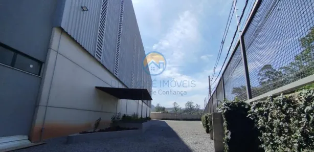 Galpão / Depósito / Armazém para alugar, 4600m² no Gramado, Embu das Artes