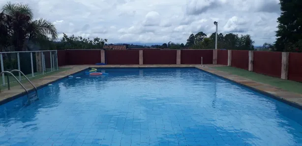 Fazenda / Sítio / Chácara com 2 Quartos à venda, 140m² no Condominio Portal do Sol, 