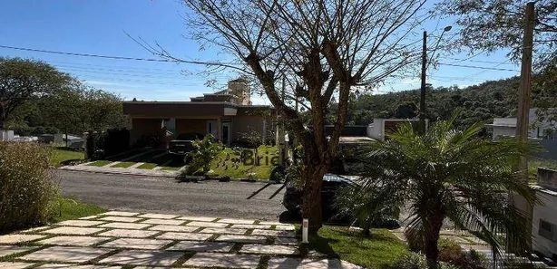 Casa de Condomínio com 3 Quartos para venda ou aluguel, 360m² no Estação, São Roque