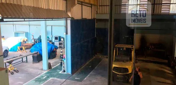 Galpão / Depósito / Armazém para venda ou aluguel, 900m² no Imboassica, Macaé