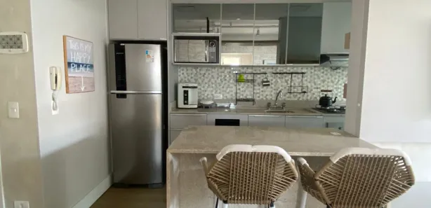 Apartamento com 2 Quartos para alugar, 60m² no Centro, Curitiba