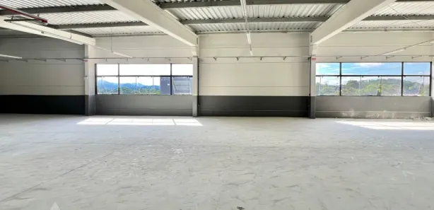 Galpão / Depósito / Armazém para alugar, 210m² no Do Salto, Blumenau