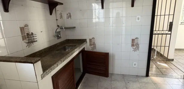 Casa de Vila com 2 Quartos para alugar, 80m² no Centro, Nova Iguaçu