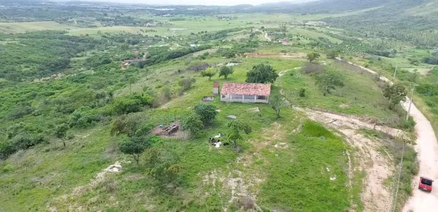 Fazenda / Sítio / Chácara com 2 Quartos à venda, 210000m² no , Pombos