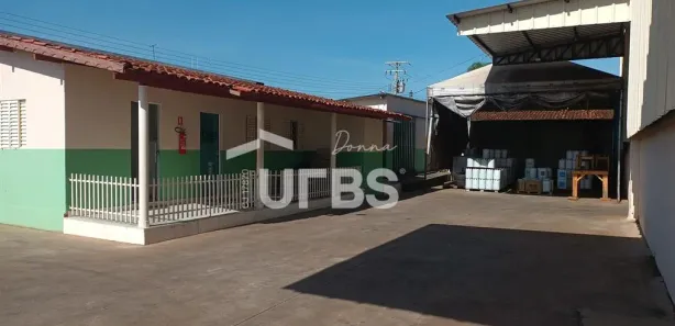Galpão / Depósito / Armazém à venda, 748m² no Vila Padre Eterno, Trindade