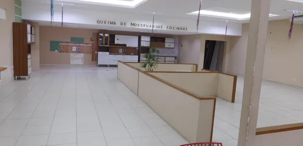 Prédio Inteiro para alugar, 840m² no Centro, Nilópolis
