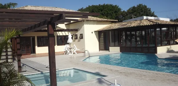 Casa de Condomínio com 2 Quartos para alugar, 75m² no Porto Belo, Armação dos Búzios