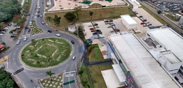 Apartamento com 2 Quartos para alugar, 66m² no Jardim Tupanci, Barueri