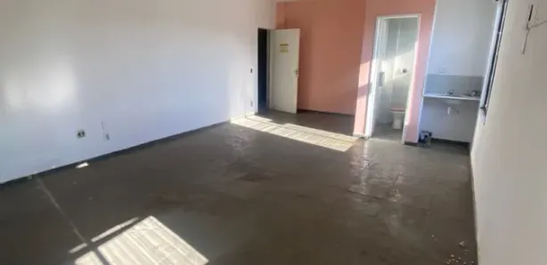 Conjunto Comercial / Sala para alugar, 46m² no Aterrado, Volta Redonda
