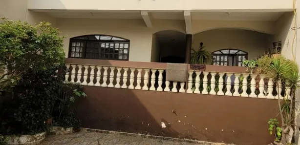 Casa com 3 Quartos à venda, 181m² no Vila Andeyara, Ferraz de Vasconcelos