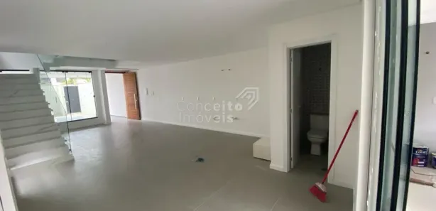 Sobrado com 3 Quartos à venda, 195m² no Floresta, Joinville