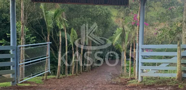 Fazenda / Sítio / Chácara com 1 Quarto à venda, 48000m² no , Catanduvas