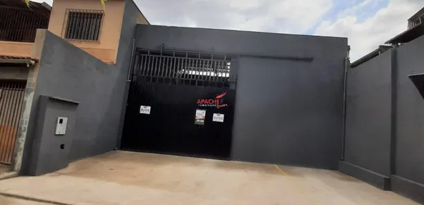 Galpão / Depósito / Armazém à venda, 350m² no Santo Antônio, Viçosa