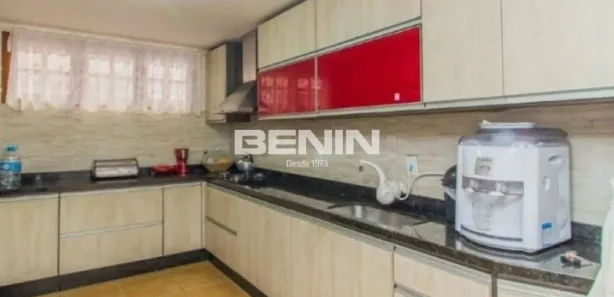 Sobrado com 3 Quartos à venda, 218m² no Nossa Senhora das Graças, Canoas