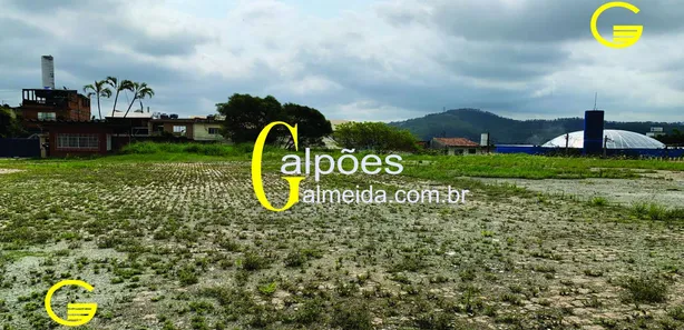 Galpão / Depósito / Armazém à venda, 700m² no Chácara do Solar I (Fazendinha), Santana de Parnaíba