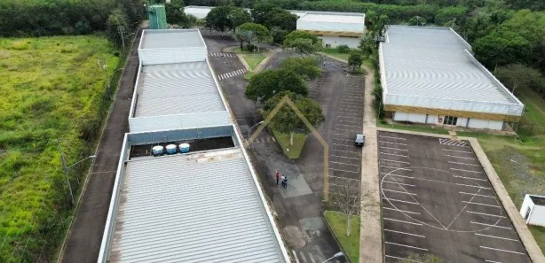 Galpão / Depósito / Armazém para venda ou aluguel, 6900m² no Antônio Zanaga, Americana