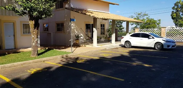 Casa de Condomínio com 3 Quartos à venda, 105m² no Chácara Roma, Caldas Novas