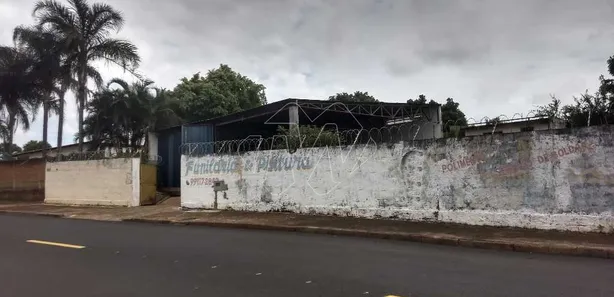 Galpão / Depósito / Armazém à venda, 151m² no Vila Vieira (Vila Xavier), Araraquara