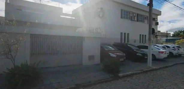 Casa Comercial com 9 Quartos à venda, 400m² no Centro, Campos dos Goytacazes