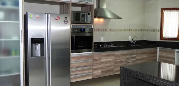 Casa com 5 Quartos para venda ou aluguel, 890m² no Chácara Santa Lúcia, Carapicuíba