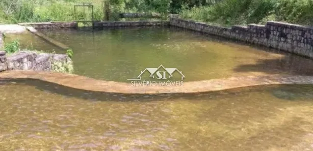 Fazenda / Sítio / Chácara com 3 Quartos à venda, 247m² no Mantiquira, Duque de Caxias