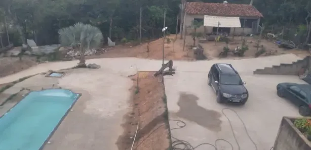 Fazenda / Sítio / Chácara com 4 Quartos à venda, 300m² no Rosaneves, Ribeirão das Neves