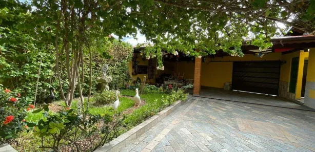 Sobrado com 6 Quartos para alugar, 1187m² no Califórnia, Itanhaém