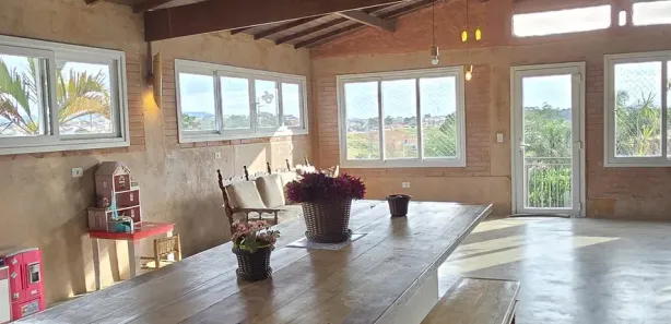 Casa de Condomínio com 6 Quartos para alugar, 500m² no Jardim do Golf I, Jandira