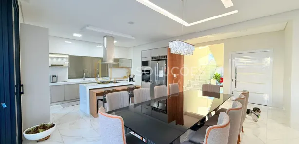 Sobrado com 4 Quartos à venda, 337m² no Alto da Boa Vista, Brasília